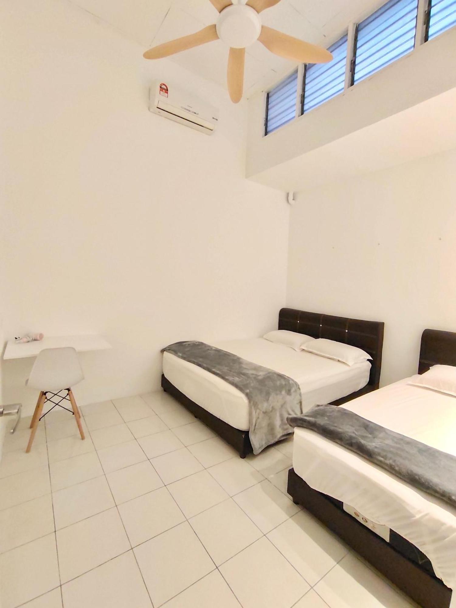 Sakura 1 Homestay Kampar Landed Exterior photo